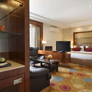 King Junior Suite Non-Smoking